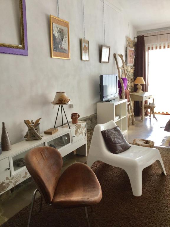 TV a/nebo společenská místnost v ubytování Loft Atypique