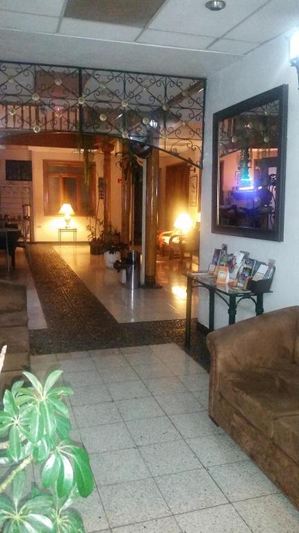 Μια τηλεόραση ή/και κέντρο ψυχαγωγίας στο Hostal Chordeleg