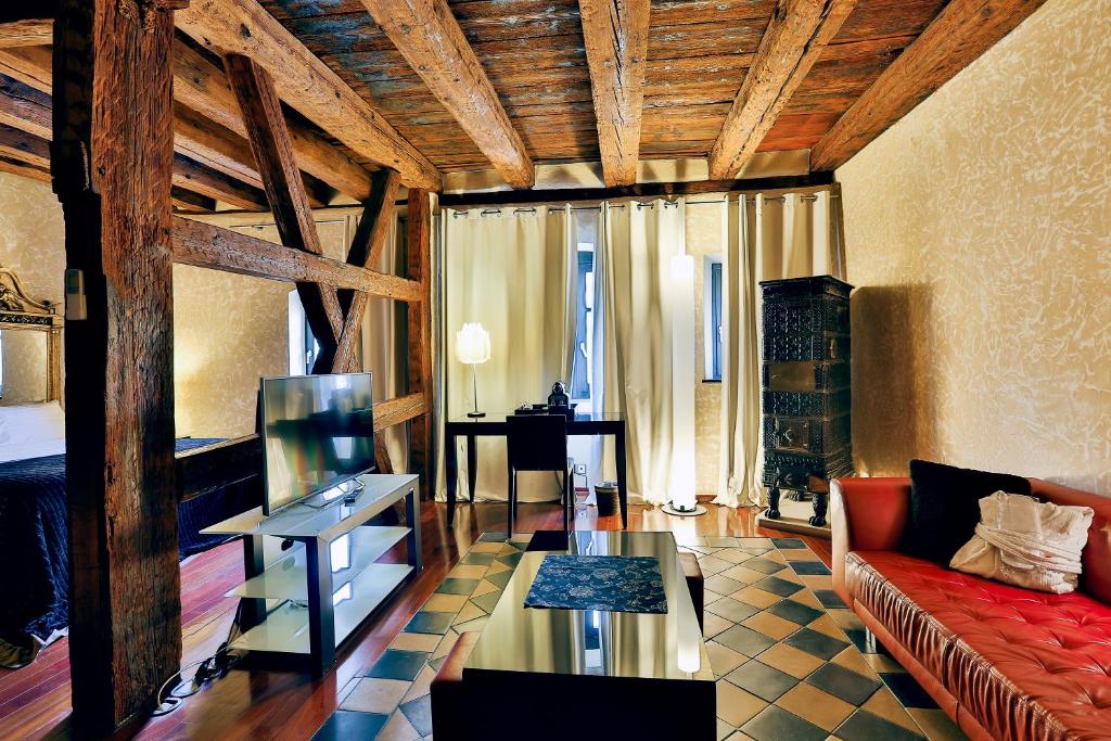 Gallery image of Le B. Suites, Chambres & Restaurant in Riquewihr