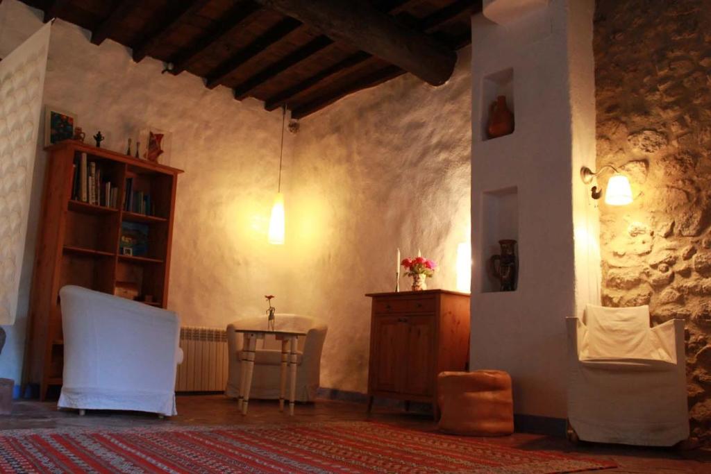 Posedenie v ubytovaní Casa Rural Hosteria Cantarranas