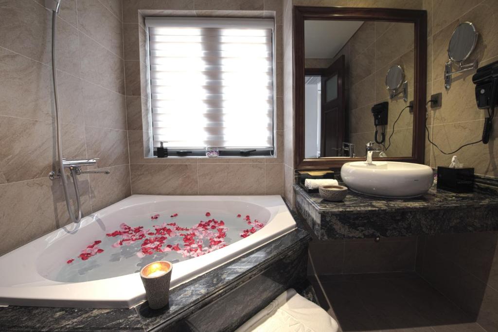 Special Offer - King Room with Sea View