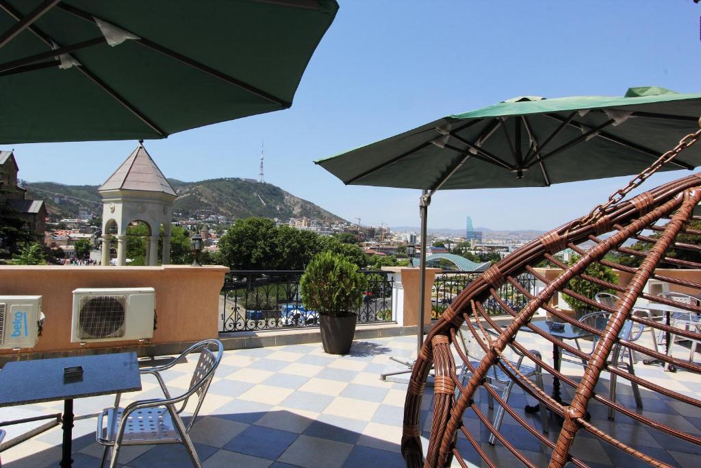 Nespecifikovaný výhled na hory nebo výhled na hory při pohledu z hotelu