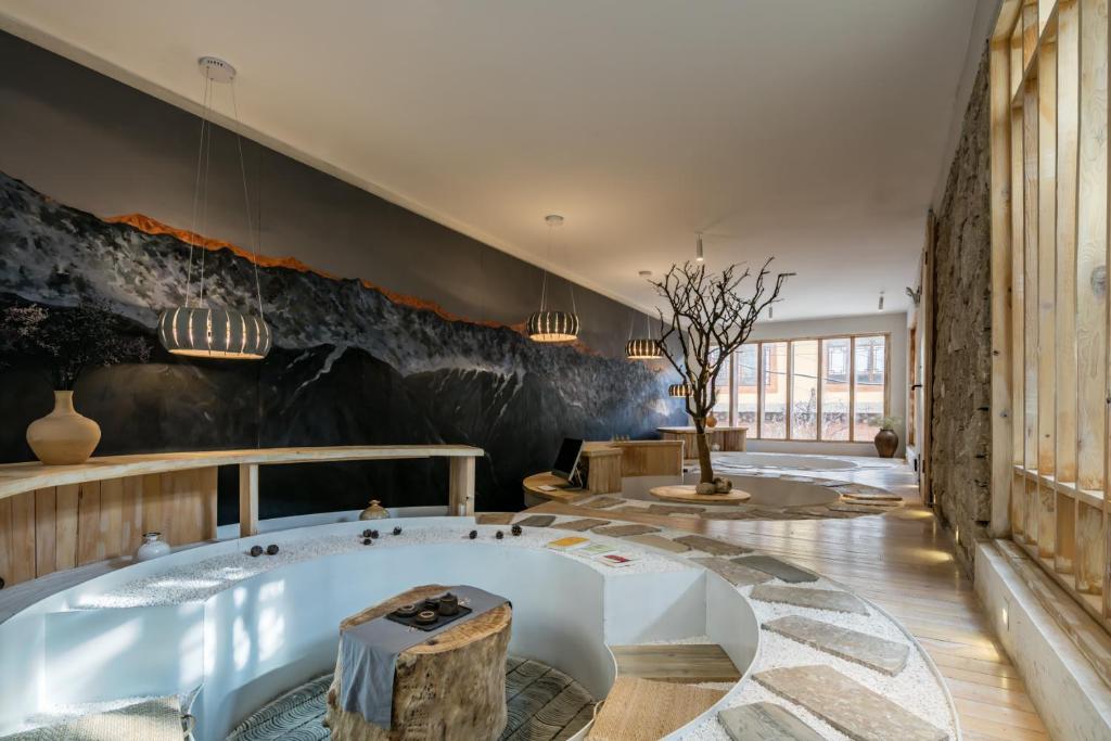 Fotografija v galeriji nastanitve Shangri-La Karesansui Hotel v mestu Shangri-La