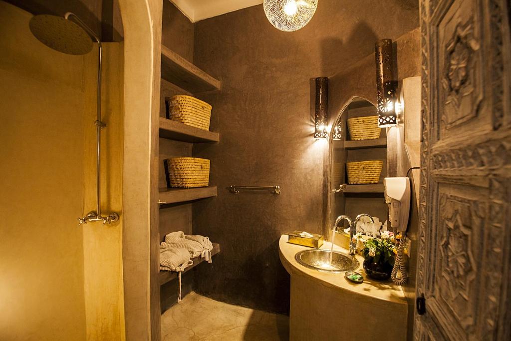 Koupelna v ubytování Riad De Vinci & SPA