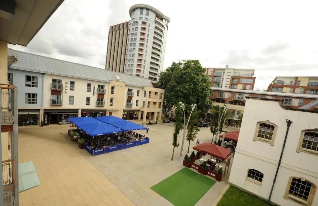 PREMIER SUITES PLUS Bristol Cabot, Bristol, United Kingdom