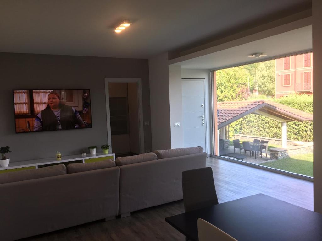 TV a/nebo společenská místnost v ubytování B&B ARCOBALENO