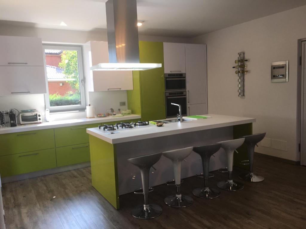 Kuchyň nebo kuchyňský kout v ubytování B&B ARCOBALENO