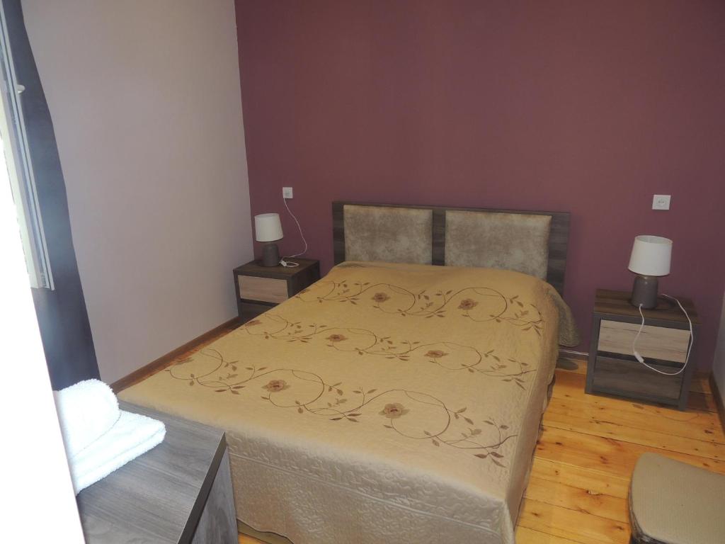 Postel nebo postele na pokoji v ubytování Guest House Chirina