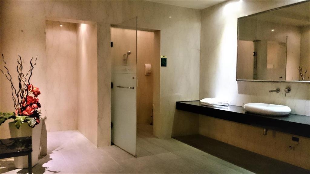 Koupelna v ubytování Her Home Spa Motel Xinying