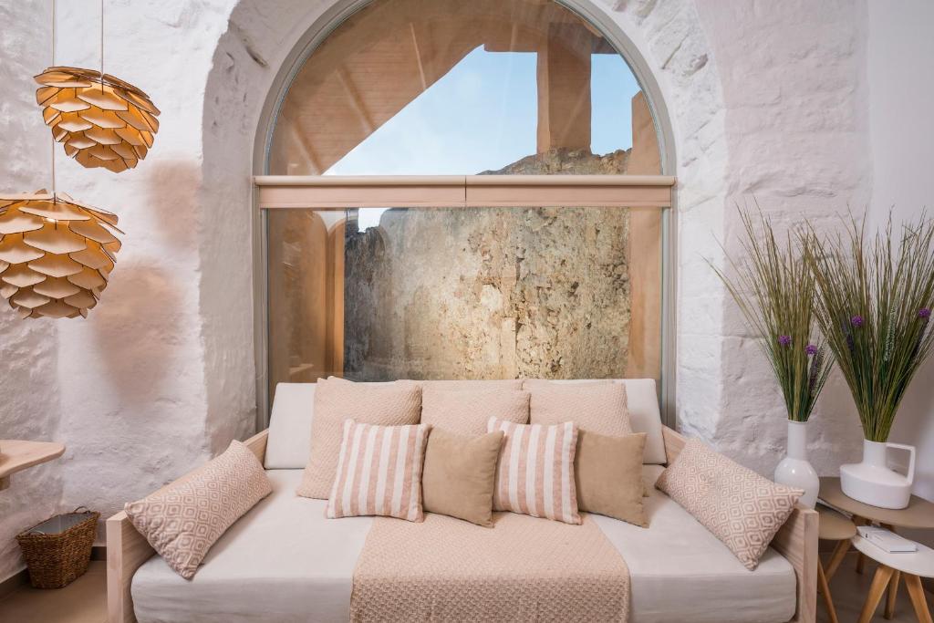 A seating area at Madonna del Mare