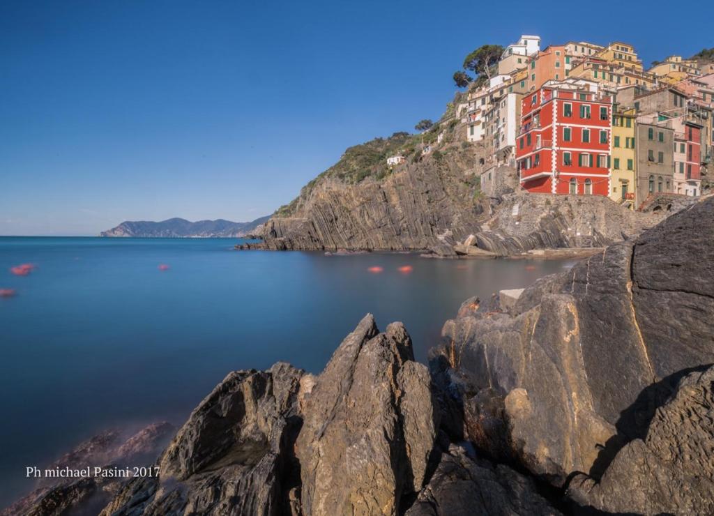 Cinque Terre d'Amare sea view big apartment for travel lovers, Riomaggiore  – Prezzi aggiornati per il 2024