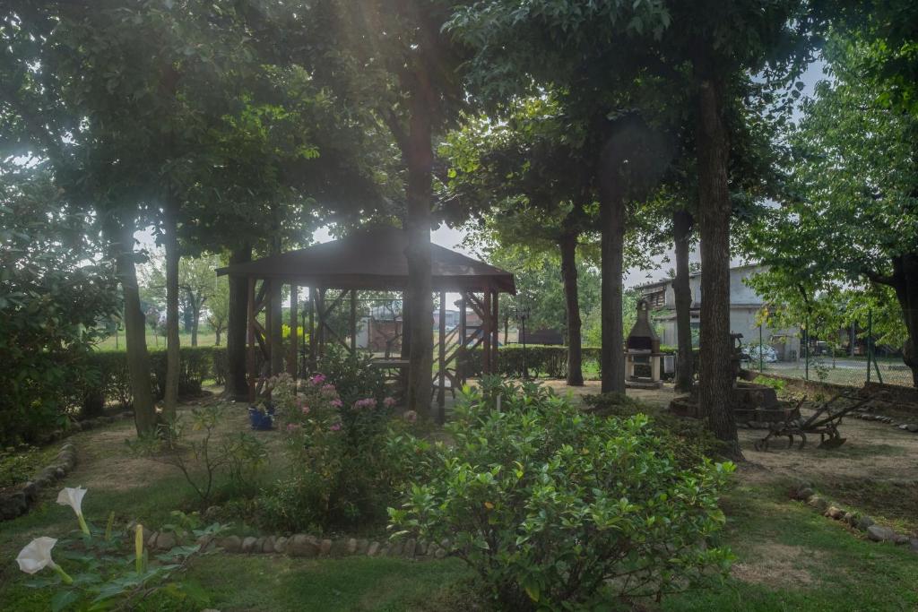 Vonkajšia záhrada v ubytovaní B&B Le Camelie