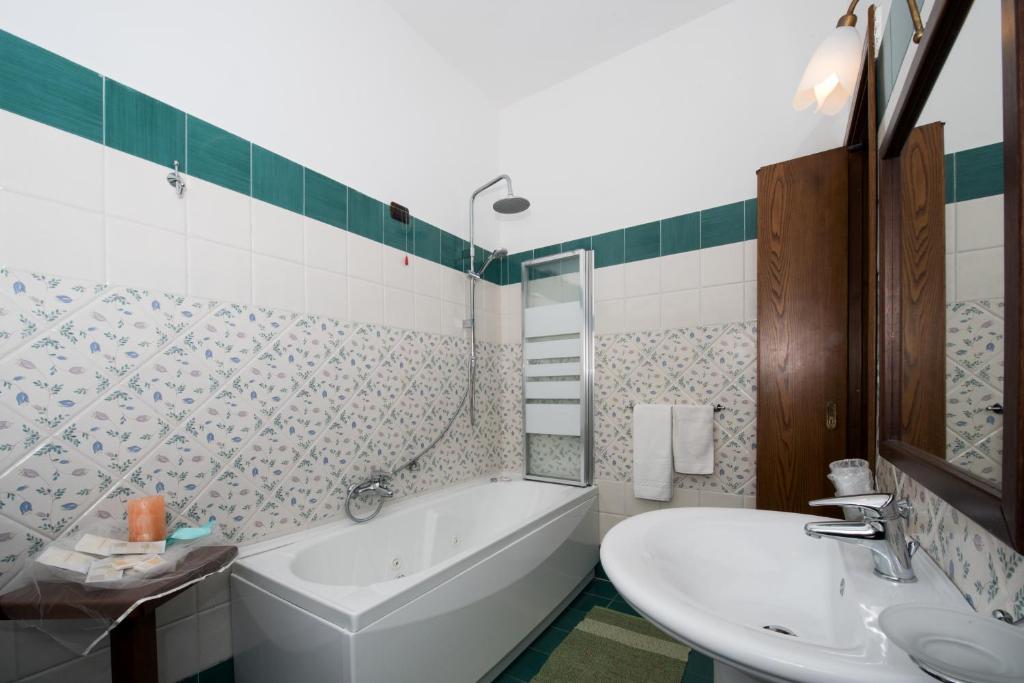 A bathroom at H.H.Le Palme