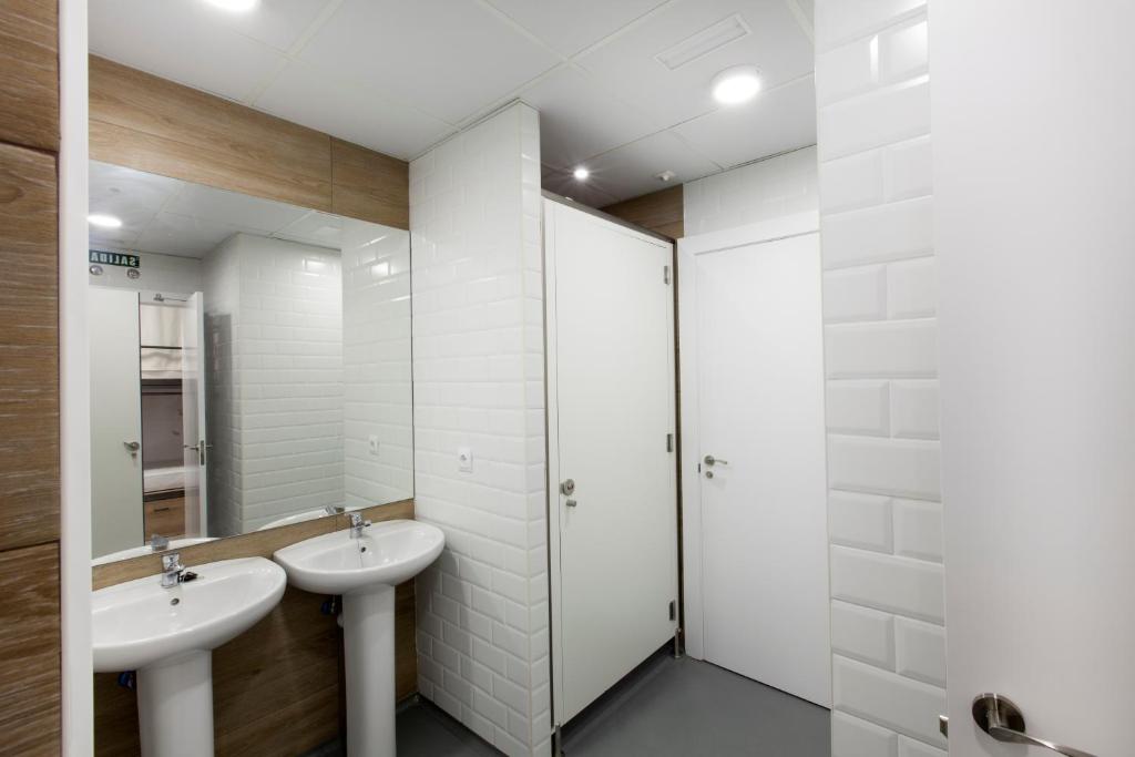 Winederful Hostel & Café - 12