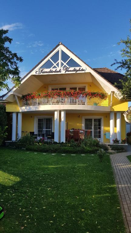 Budova, v ktorej sa apartmán nachádza