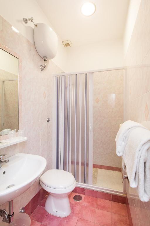 Koupelna v ubytování Hotel Concorde
