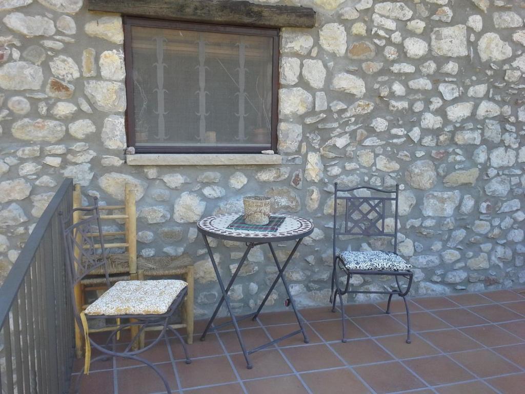 Fotografie z fotogalerie ubytování Allotjatments Can Servosa v destinaci Sales del Llierca