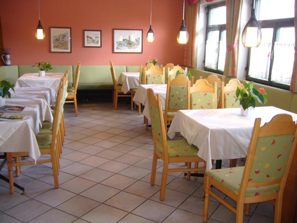 Restaurace v ubytování Hotel Gasthof WASTL
