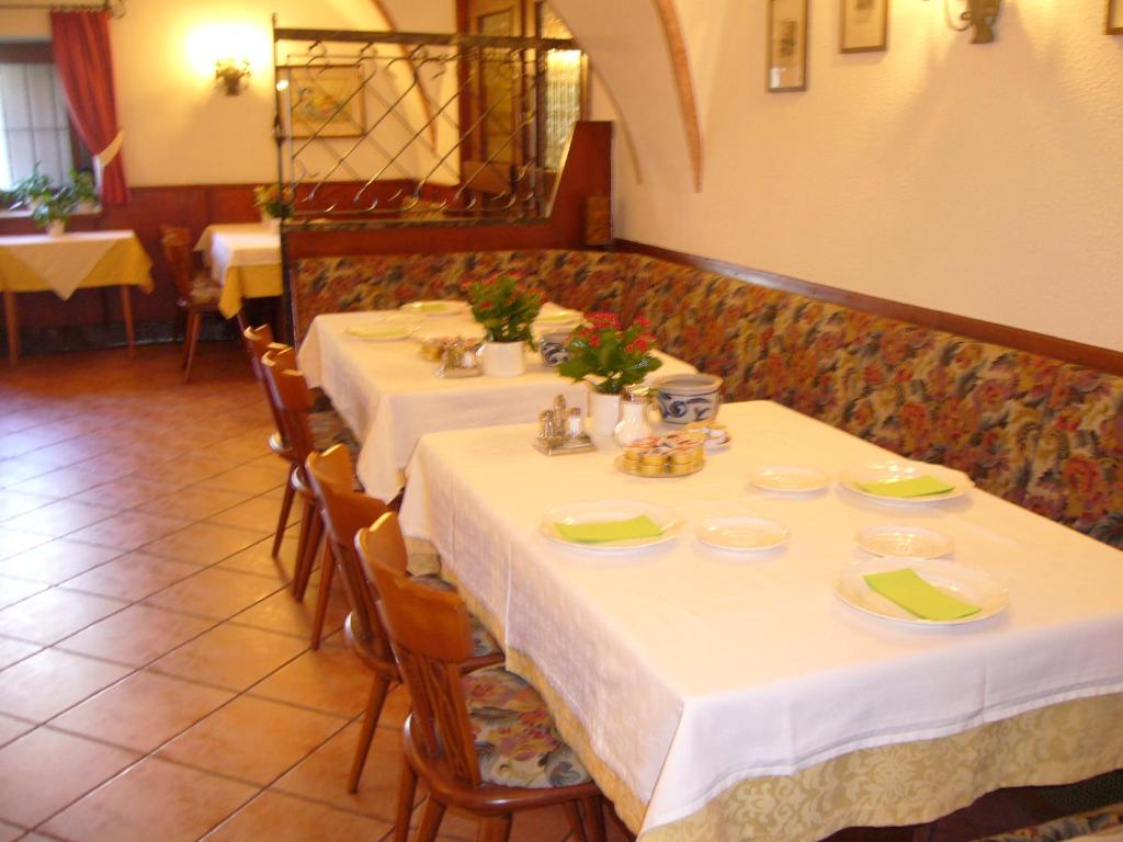 Restaurace v ubytování Hotel Gasthof WASTL
