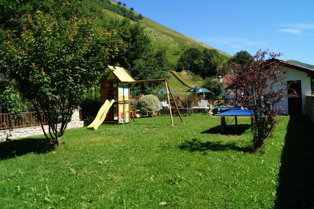Herní místnost nebo prostor pro děti v ubytování Les Sources de La Nive