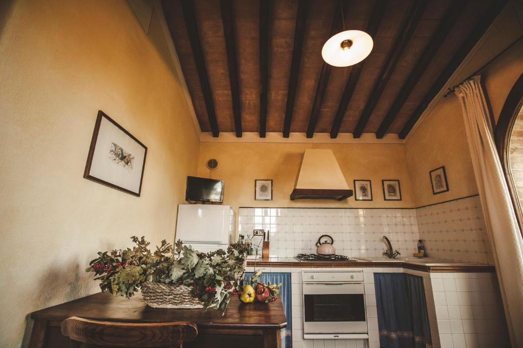 Kuchyň nebo kuchyňský kout v ubytování Agriturismo Zampugna