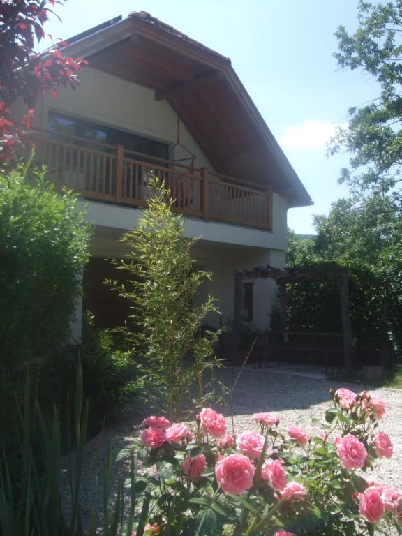 Zahrada ubytování Oak Tree Apartment - Tölgy Lak