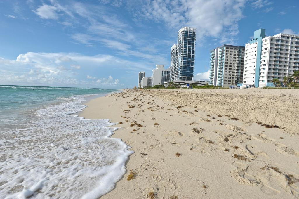Crystal Beach Suites Miami Oceanfront Hotel, Miami Beach – Updated 2024  Prices