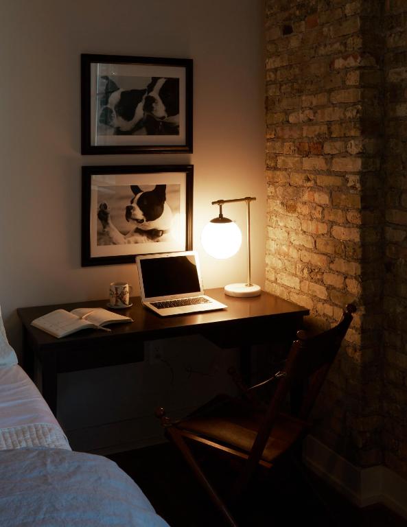 Kinn Guesthouse Bay View - King Suite (Suite 5)