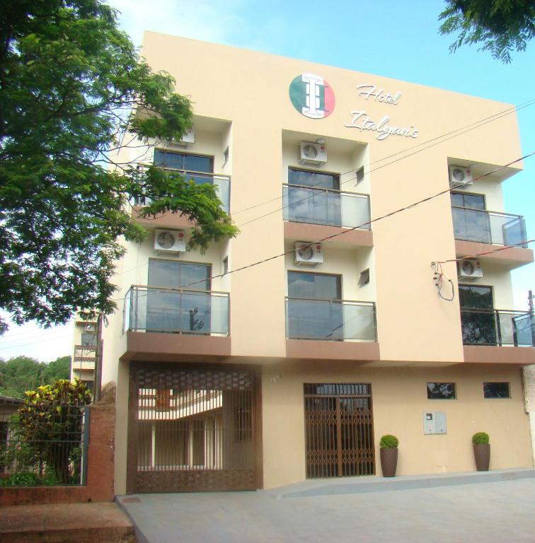  Hotel Italyan's