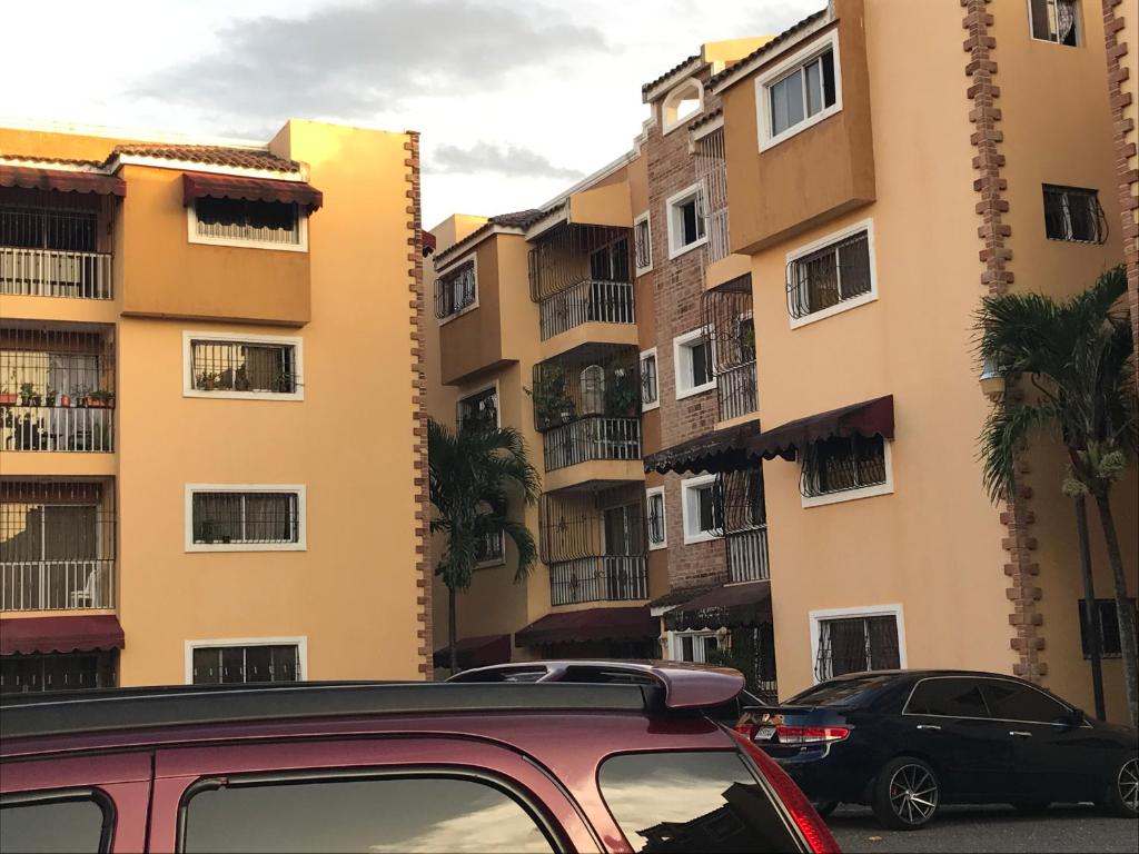 El edificio en el que está el departamento