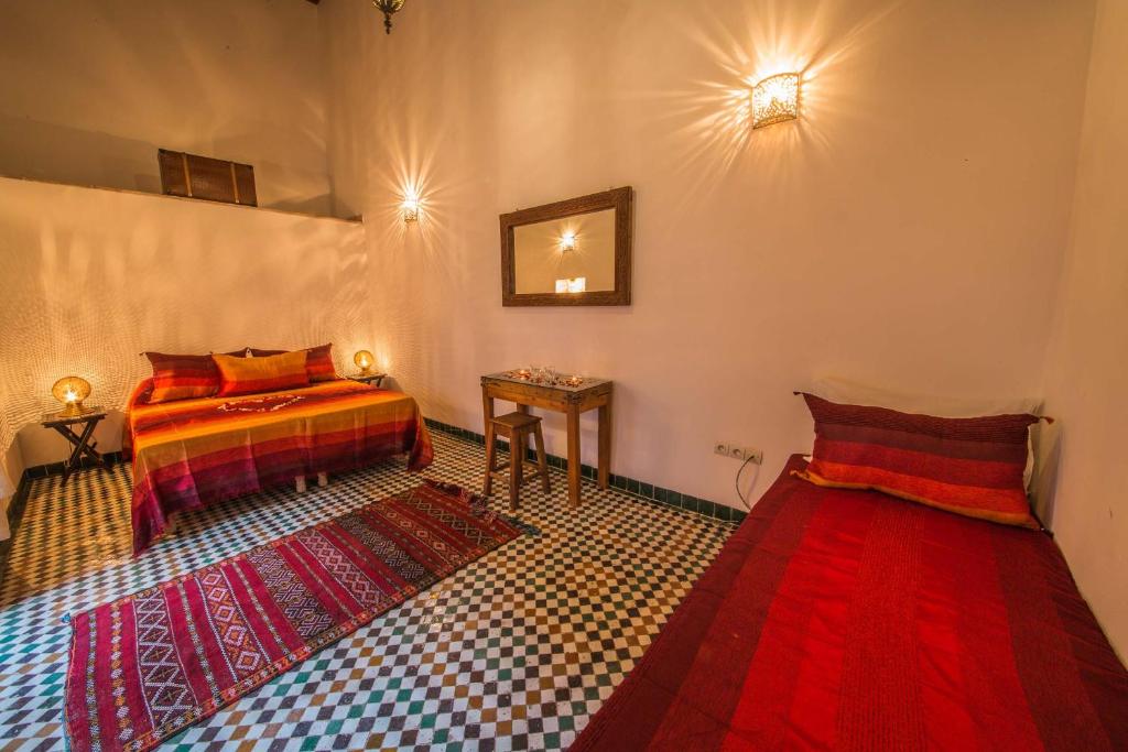 Riad Gzira Fez - Viervoudige Kamer Met Eigen Badkamer