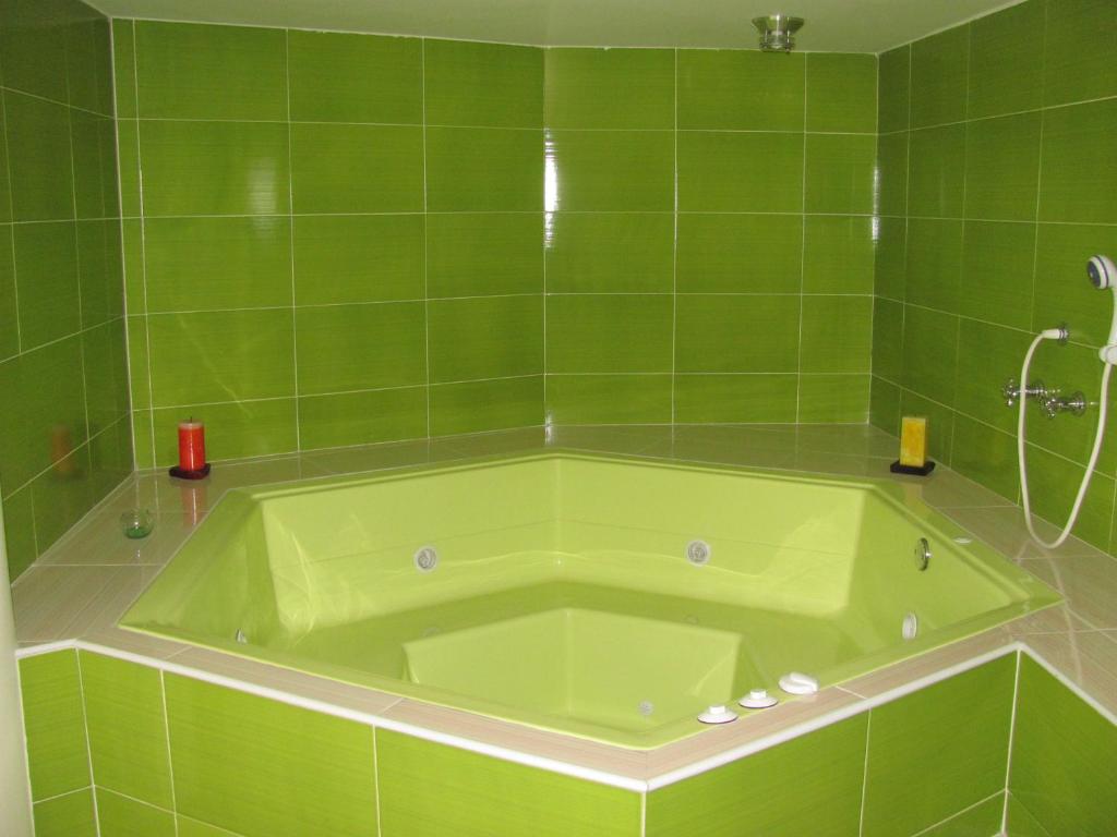 Koupelna v ubytování Apartahotel Vincent Suites
