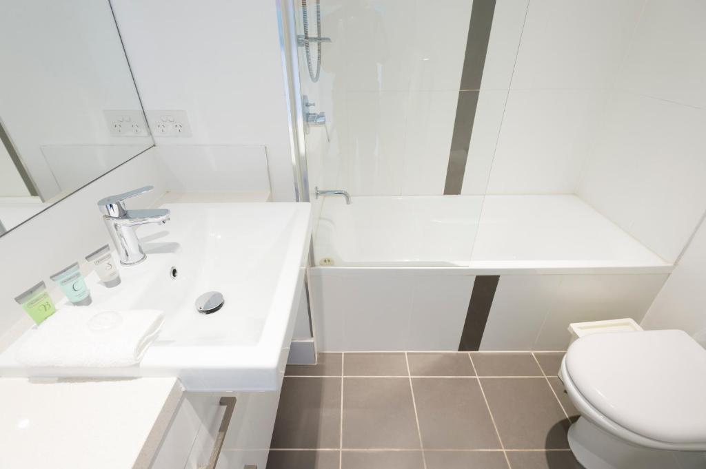 Eastwood Apartments - Resim 34