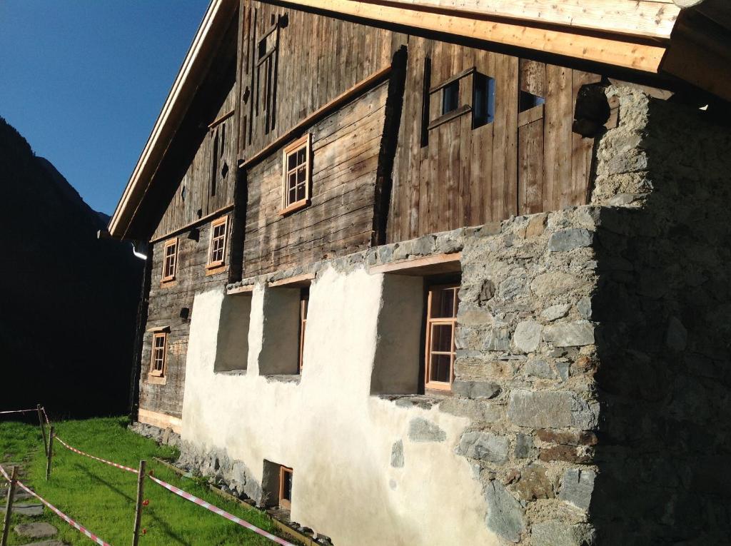 Budova, v ktorej sa dovolenkový dom nachádza