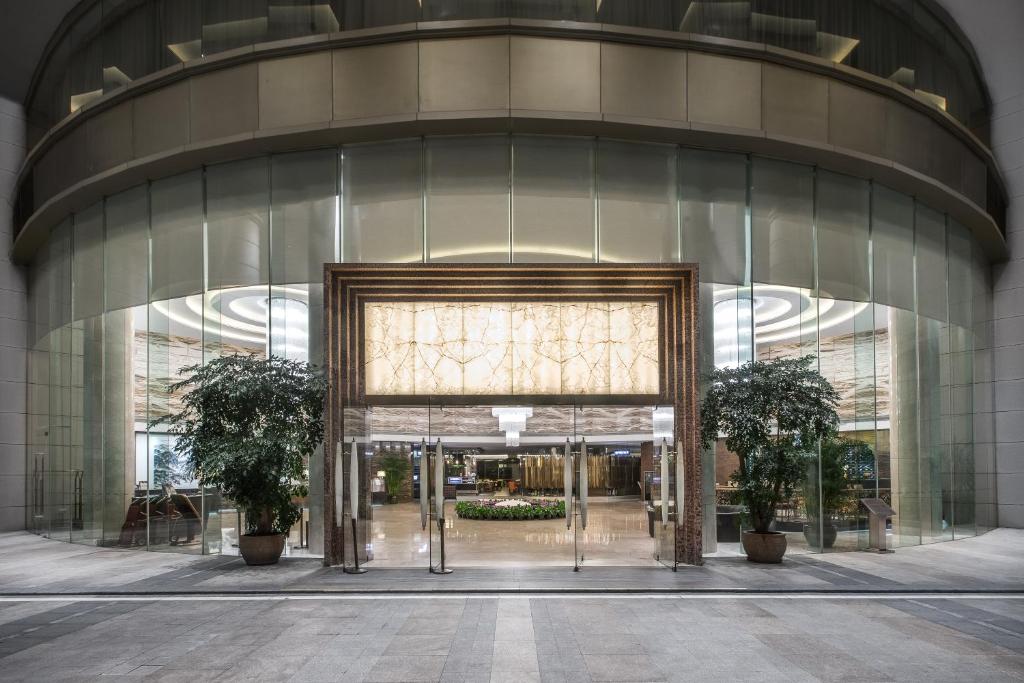 Exteriér nebo vchod ubytování Vanburgh Hotel - Free shuttle bus transfer during Canton Fair