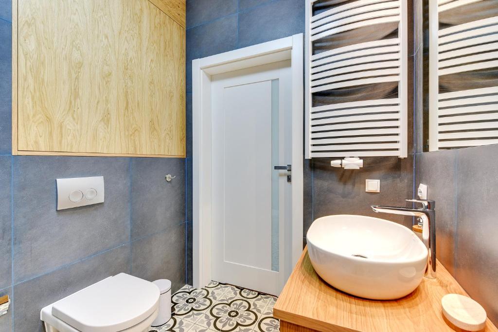 Kúpeľňa v ubytovaní Gdansk Comfort Apartments Bursztynowa