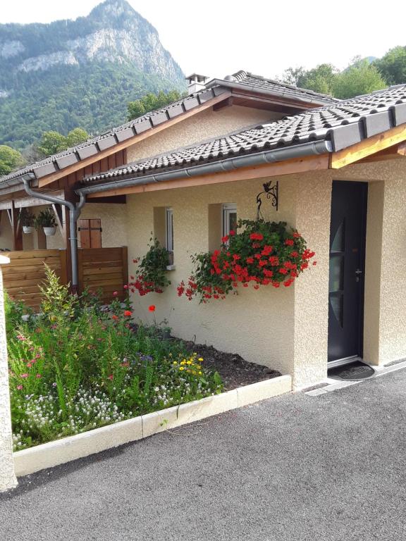 Nespecifikovaný výhled na hory nebo výhled na hory při pohledu z apartmánu
