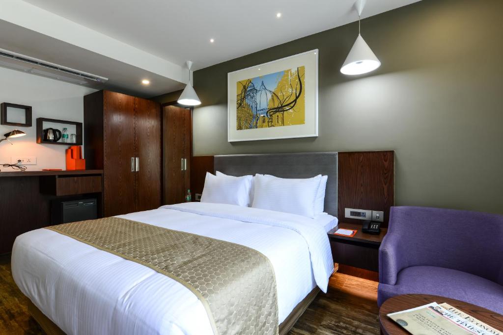 Howard Johnson by Wyndham, Kolkata Airport - Deluxe Queen Room With 20% Discount On F&B And Spa