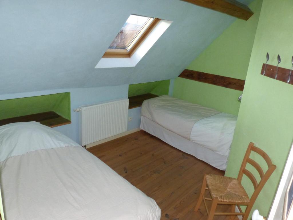 Gites Les Petits Tisserands - Three-Bedroom House