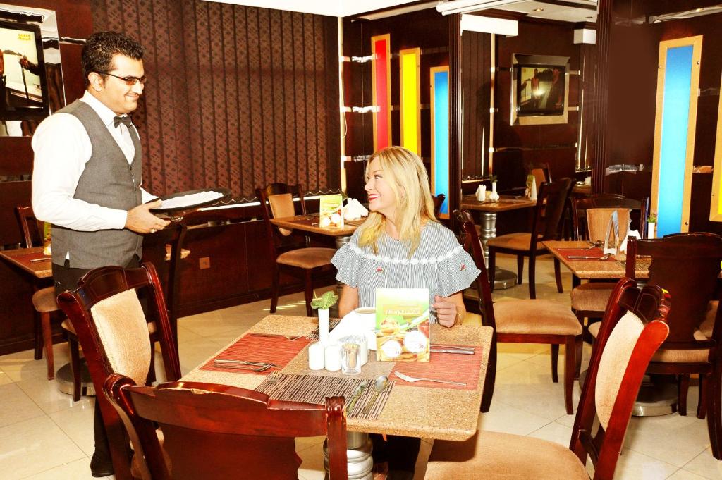 Al Jazeera Royal Hotel - Resim 10