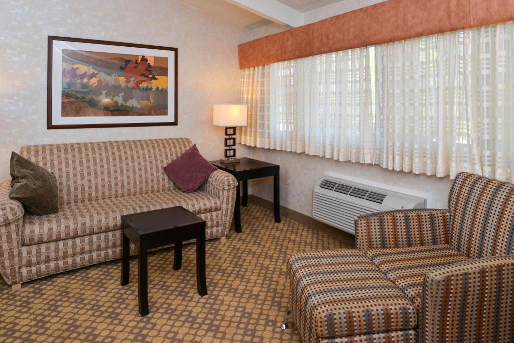 Best Western Corte Madera Inn - 女王套房与庭院