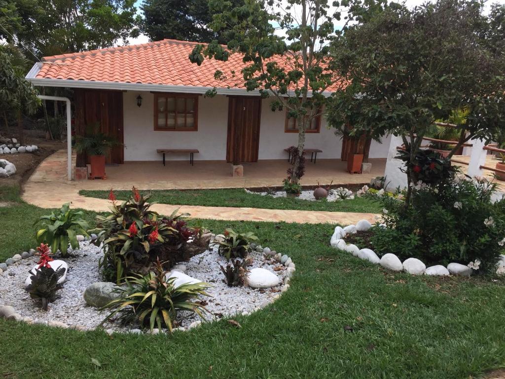 Jardí fora de Hotel Boutique Santa Clara Mesa de los Santos