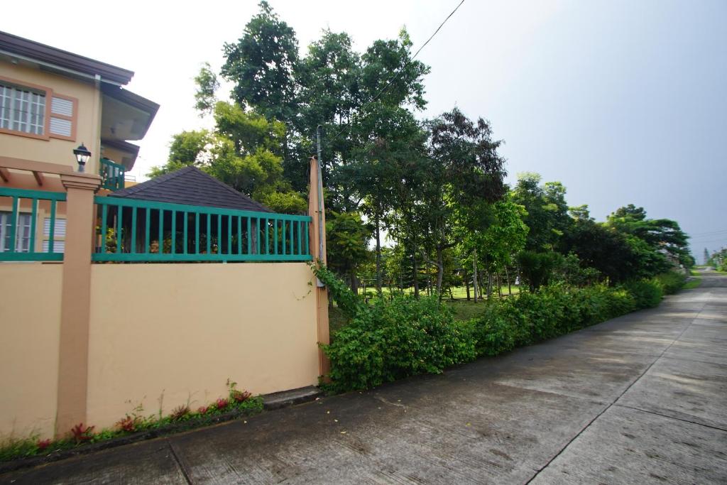 Zahrada ubytování Charming Tagaytay Vacation Home