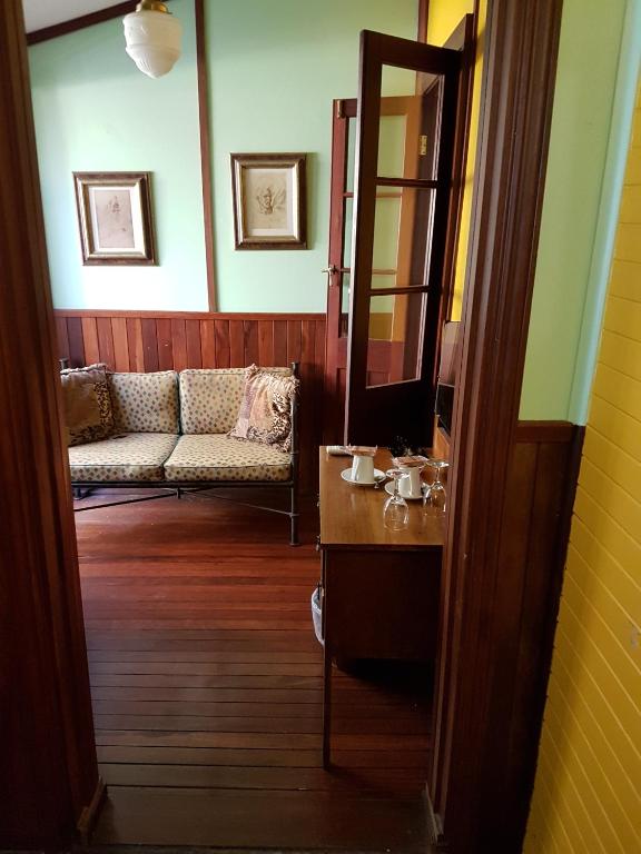 Posezení v ubytování Bridgefield Guest House