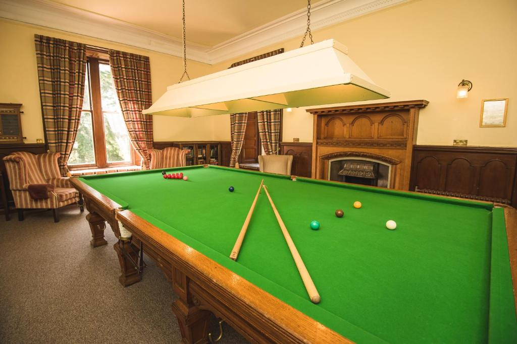 Biliár nebo kulečník v ubytování Friars Carse Country House Hotel