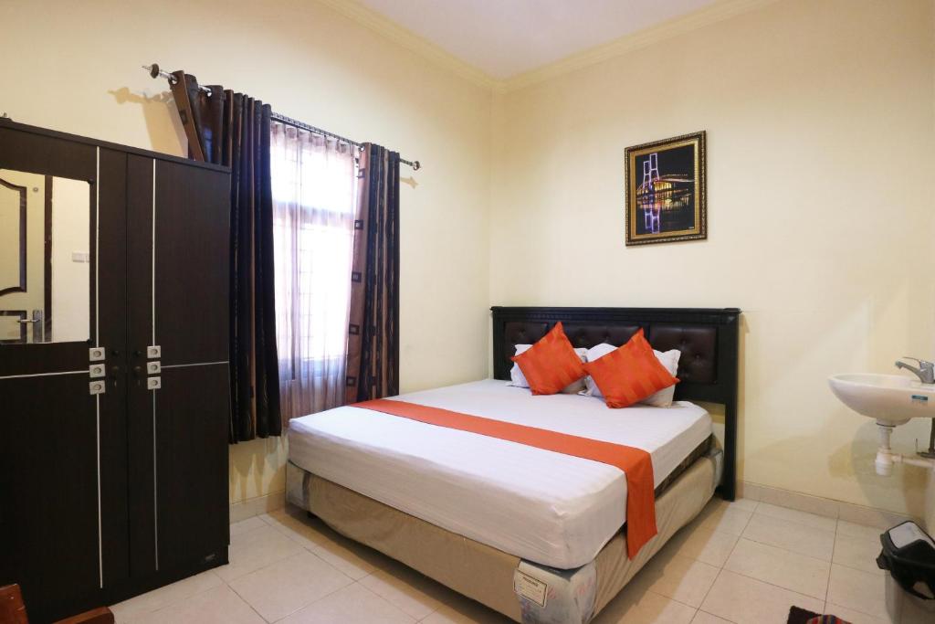 Hotel Syariah Walisongo - Housity