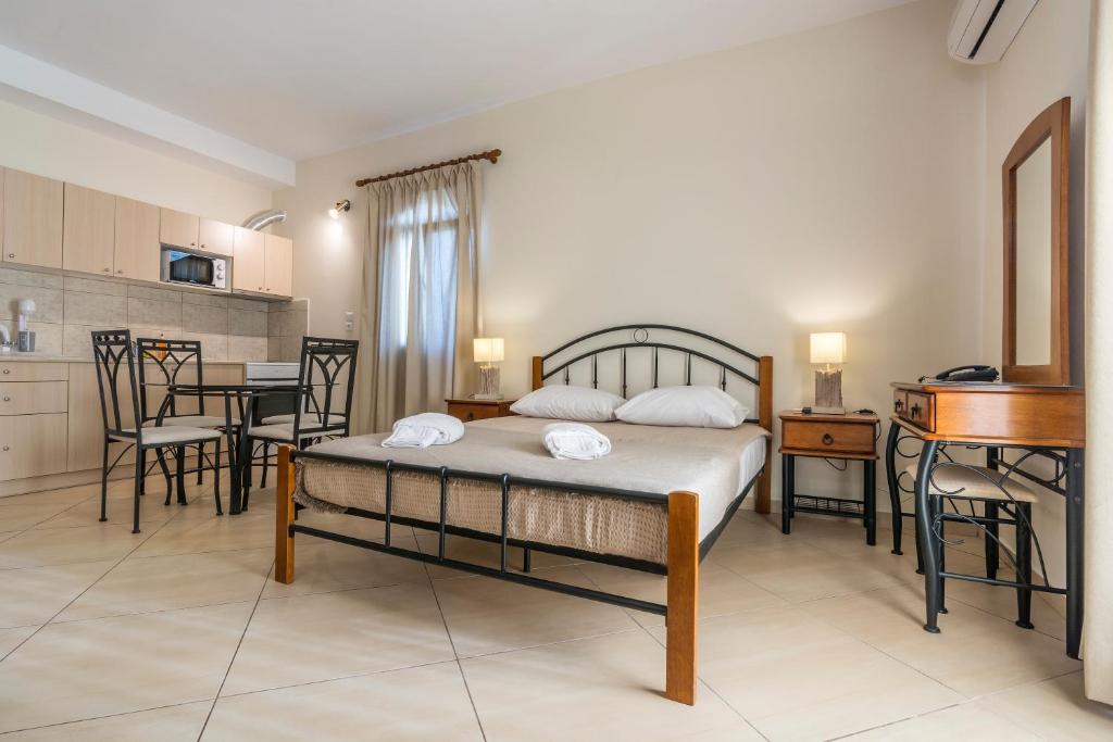 Louiza Apartments - Studio (2 Adults) With Sea View First Floor