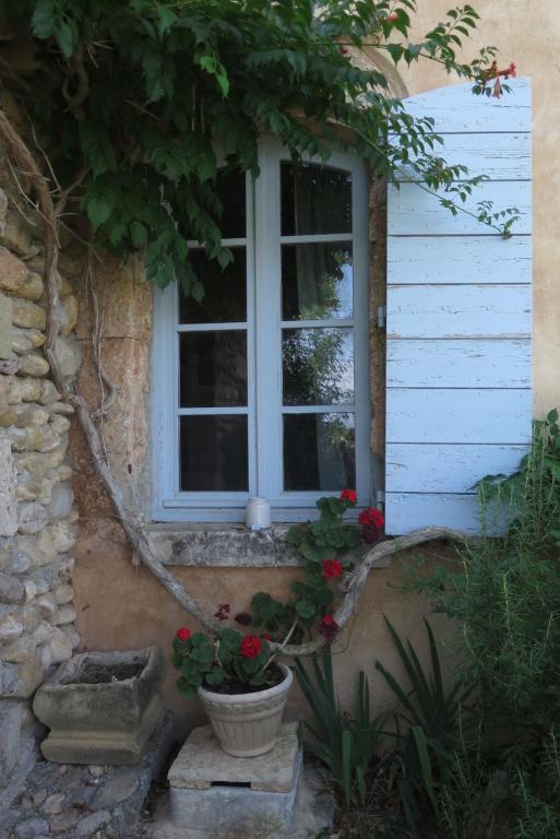 &#x62D;&#x62F;&#x64A;&#x642;&#x629; &#x62E;&#x627;&#x631;&#x62C; Le Clos de la Tuilerie