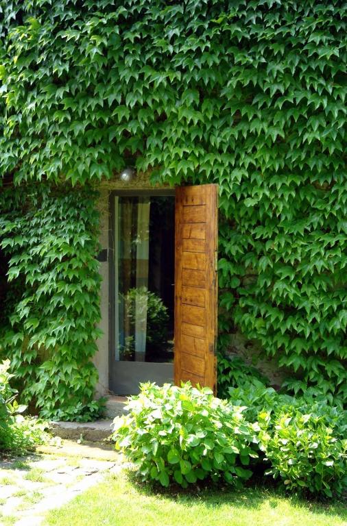 La Finestra sul Fiume - King Double Room With Garden View