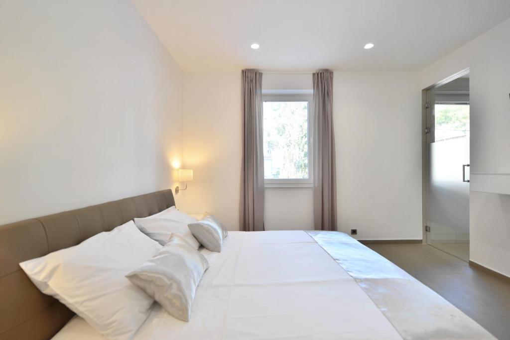 Posteľ alebo postele v izbe v ubytovaní Chiponsky One - 5 star beachfront property